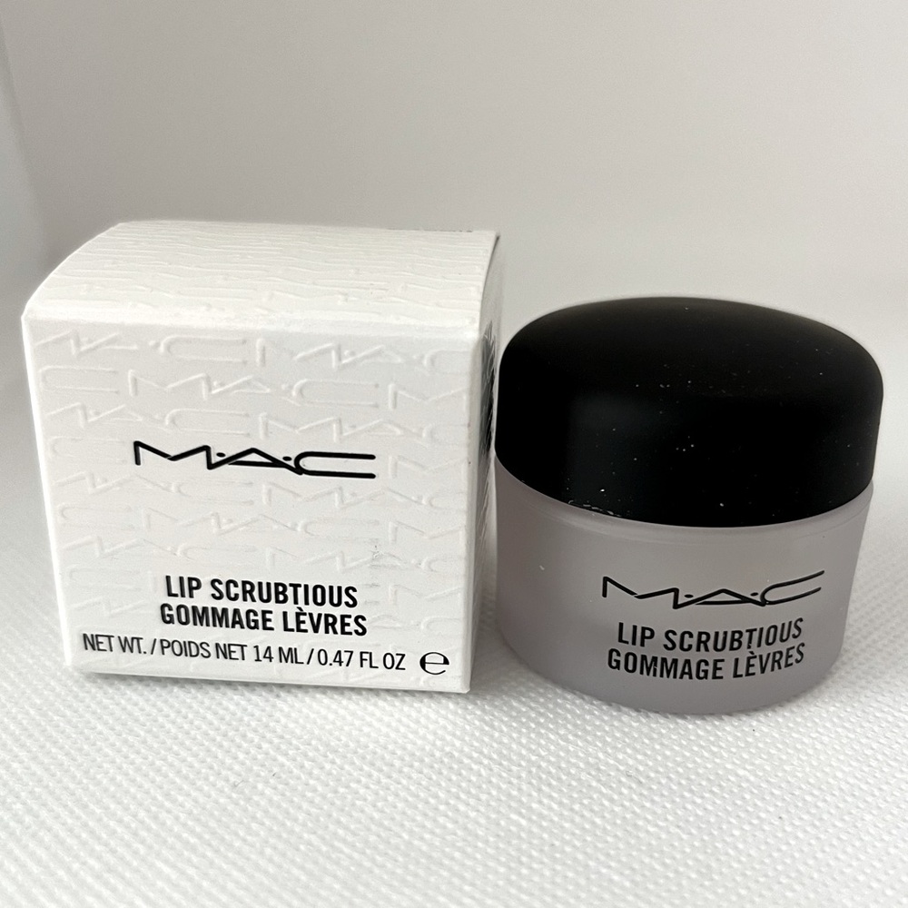 New MAC LIP SCRUBTIOUS GOMMAGE LÈVRES